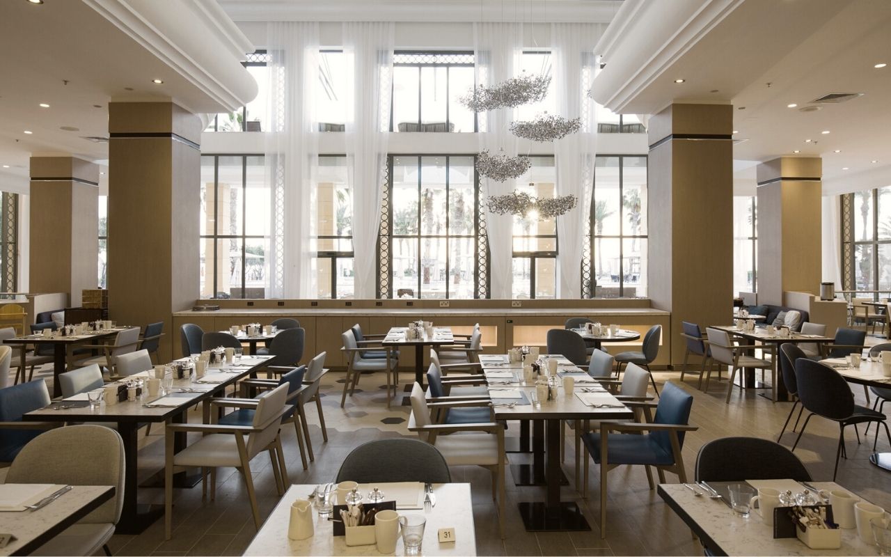 Hilton Malta - luxury hotel designed by the interior design studio jean-philippe nuel - restaurant - luxury