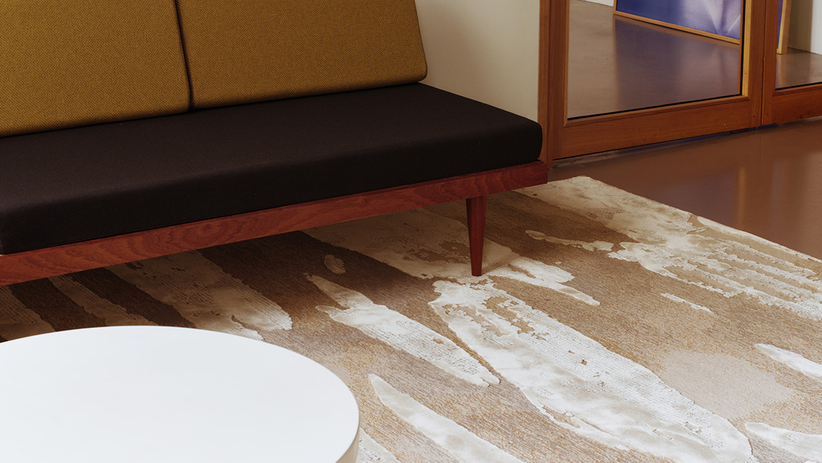 Staging of the natural bark carpet for Editon 1.6.9 with JD Staron, interior design, interior architecture, object design, designer, studio jean-philippe nuel, ice floe print